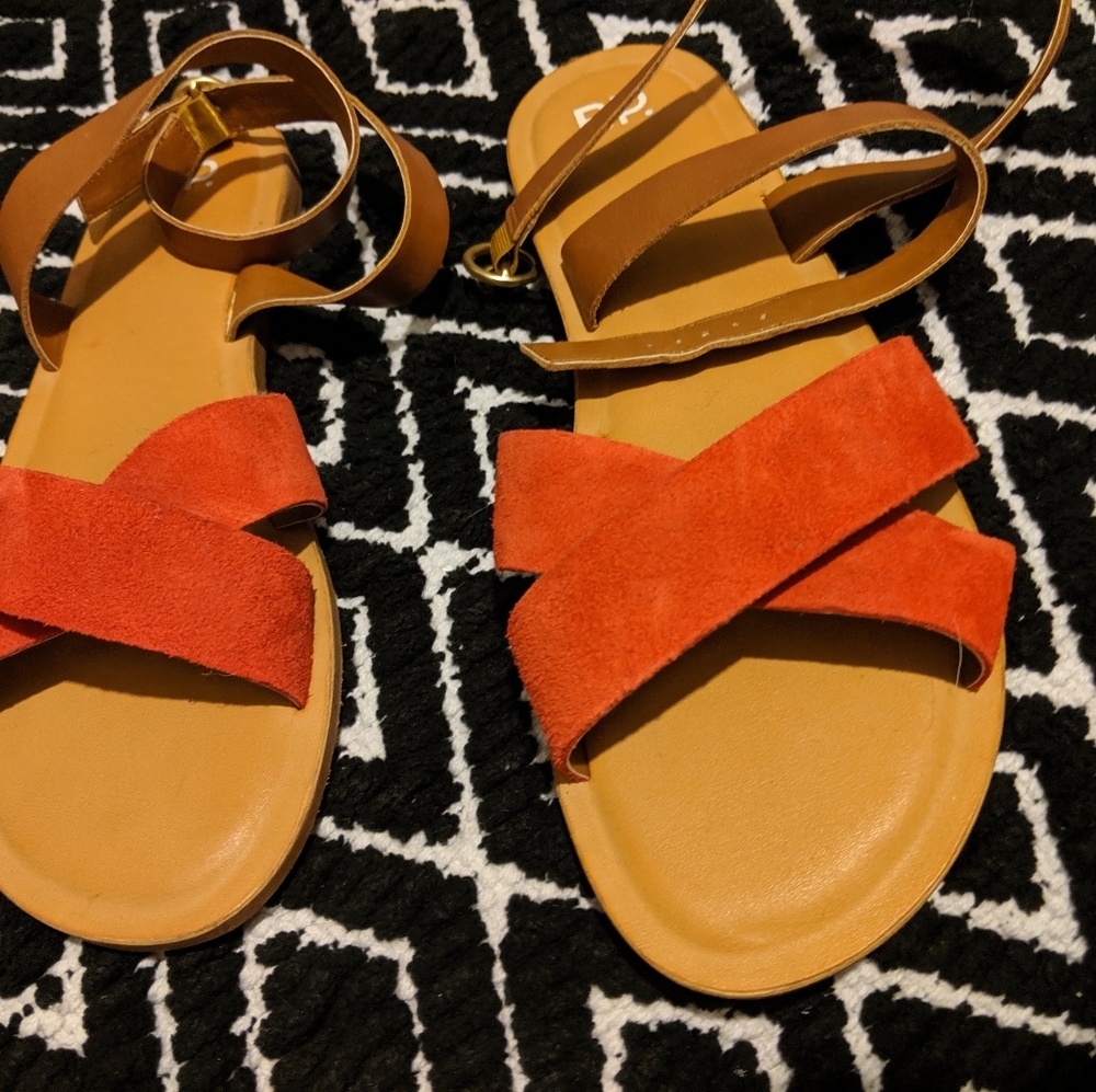 Red sandal flats